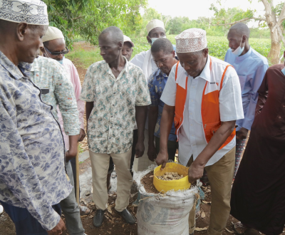 Community members in Garissa take part in a climate-smart agriculture training.