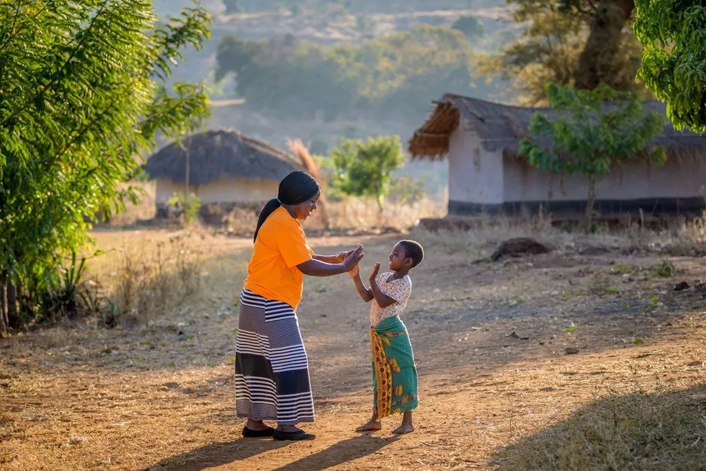 A Women and a Child both are hifying